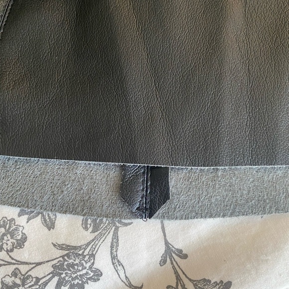 NWOT House of Harlow 1960 Faux Leather Skirt Size S - Picture 3 of 7